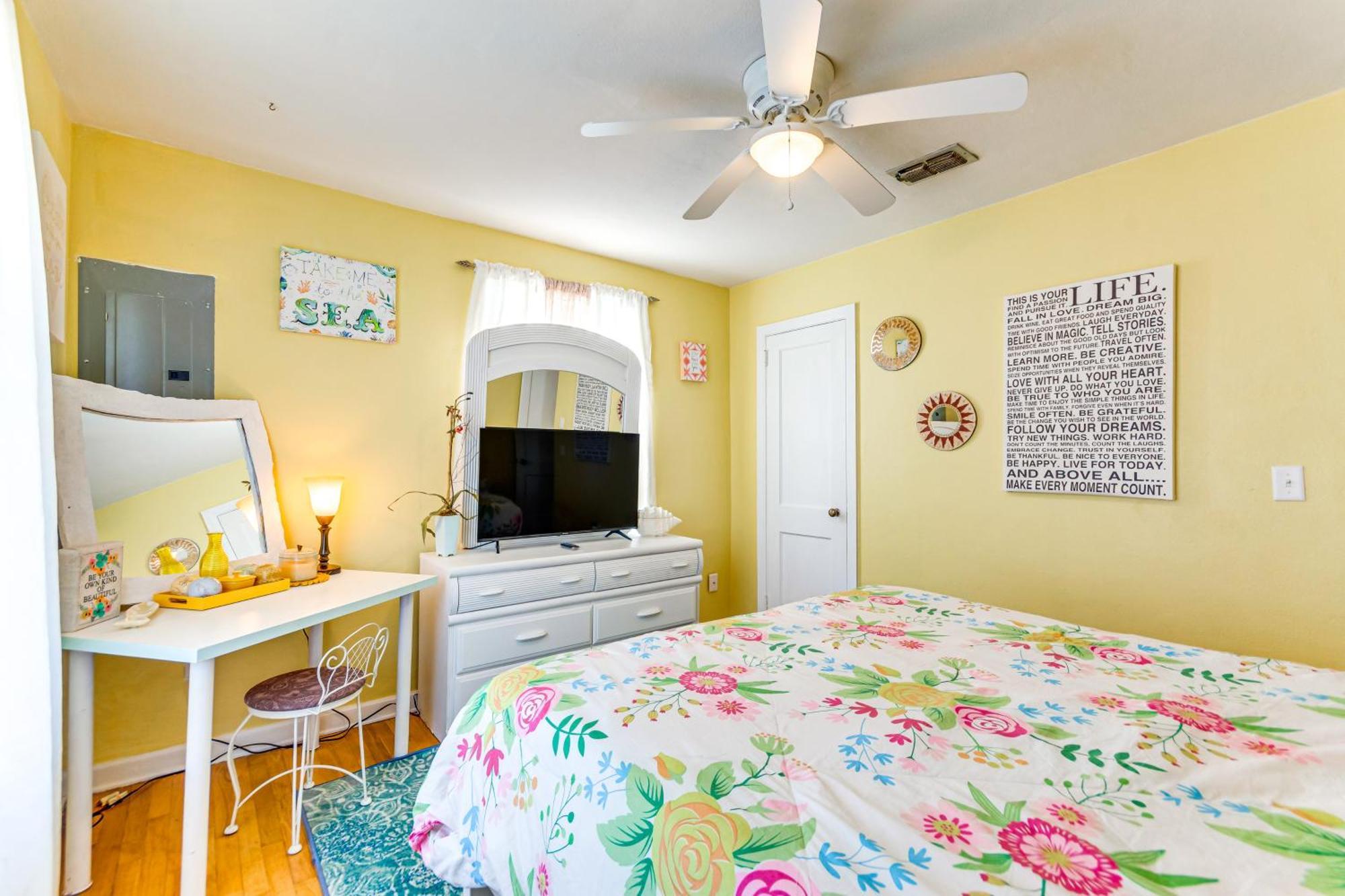 Fort Walton Coastal Retreat With Yard Walk To Beach Fort Walton Beach Exteriör bild