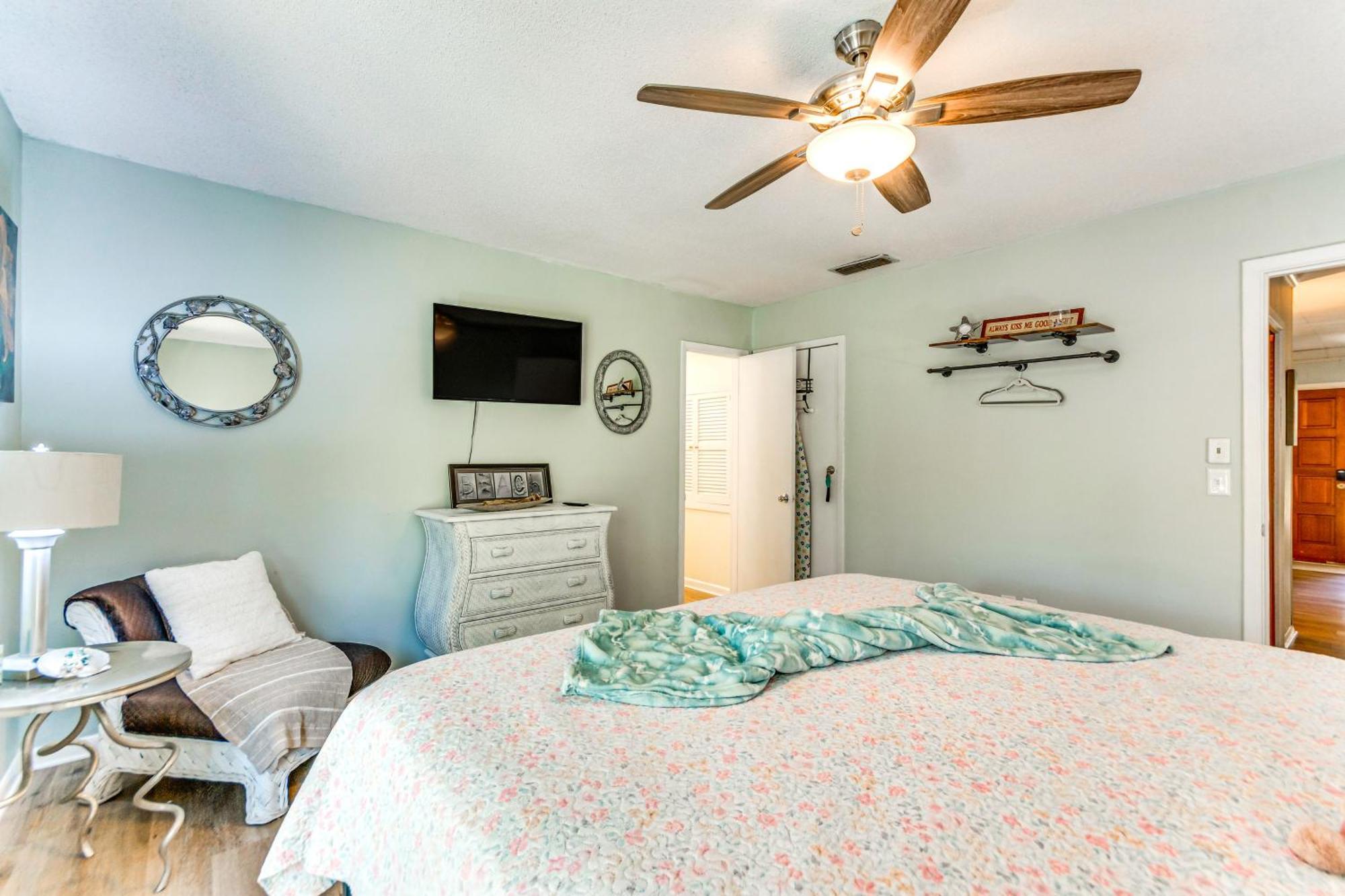 Fort Walton Coastal Retreat With Yard Walk To Beach Fort Walton Beach Exteriör bild